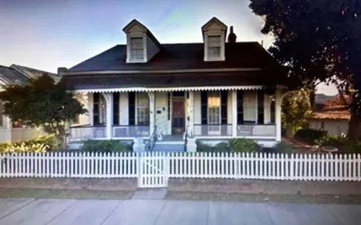 Photo 2 - Riverboat Bed & Breakfast
