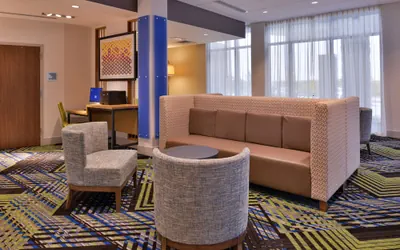 Photo 4 - Holiday Inn Express & Suites Marshalltown by IHG