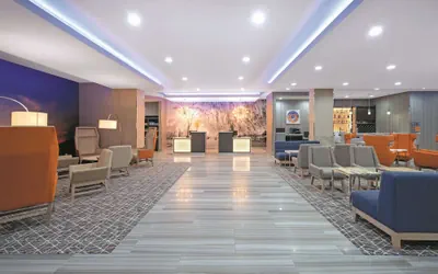Photo 3 - La Quinta Inn & Suites by Wyndham Opelika Auburn