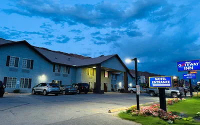 Photo 2 - Moab Gateway Inn