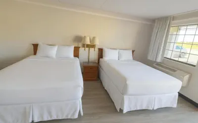 Photo 5 - Horizon Inn & Suites