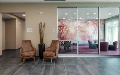 Photo 4 - Courtyard by Marriott Savannah Airport
