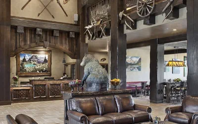 Photo 4 - Glacier International Lodge