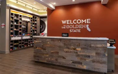 Photo 4 - Hampton Inn & Suites Buena Park