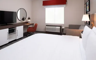 Photo 5 - Hampton Inn & Suites Buena Park