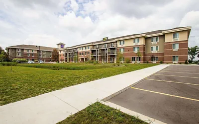 Photo 2 - MainStay Suites Madison - Monona