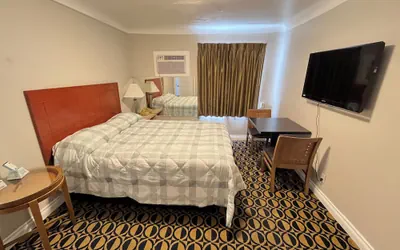Photo 3 - Griffith Park Motel - LA Hollywood Area