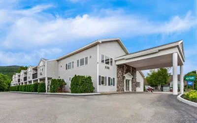 Photo 2 - Quality Inn & Suites Gorham White Mountains