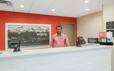 Photo 4 - Hampton Inn & Suites Ruidoso Downs
