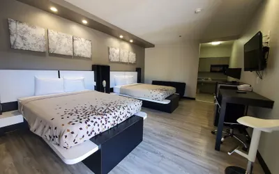 Photo 3 - Crystal Inn