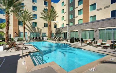 Photo 2 - Courtyard by Marriott Los Angeles LAX/Hawthorne