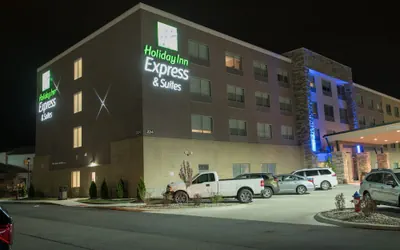 Holiday Inn Express & Suites Merrillville by IHG