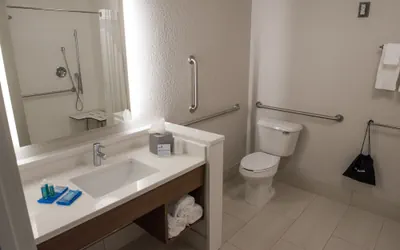 Photo 5 - Holiday Inn Express & Suites Merrillville by IHG