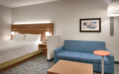 Photo 2 - Holiday Inn Express & Suites Gainesville I-75 by IHG