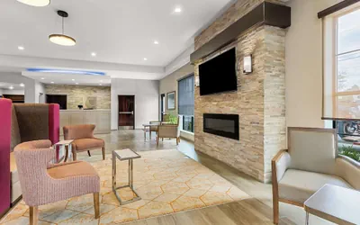 Photo 4 - Comfort Suites Columbia I-65