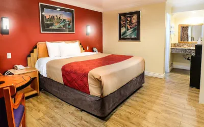 Photo 4 - Aqua Venture Inn