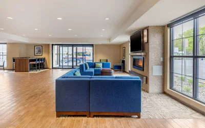 Photo 5 - Comfort Inn & Suites Schenectady - Scotia
