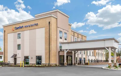 Photo 2 - Comfort Inn & Suites Schenectady - Scotia