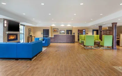 Photo 4 - Comfort Inn & Suites Schenectady - Scotia