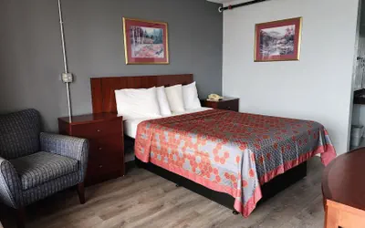 Photo 5 - Starway Inn