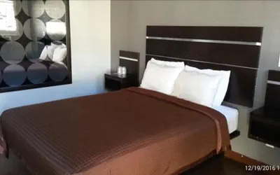Photo 4 - El Grande Motel