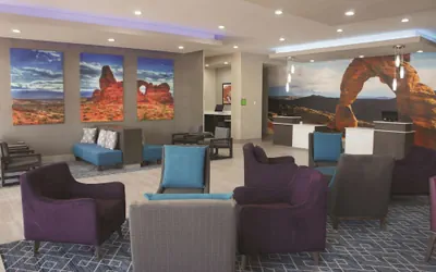 Photo 3 - La Quinta Inn & Suites by Wyndham Kanab
