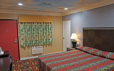 Photo 5 - Budget Inn
