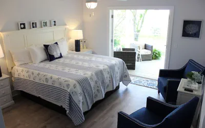Photo 2 - Darien Waterfront Inn