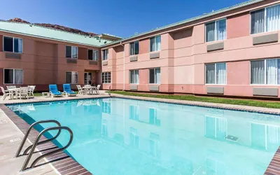 Photo 2 - Quality Inn Moab Slickrock Area