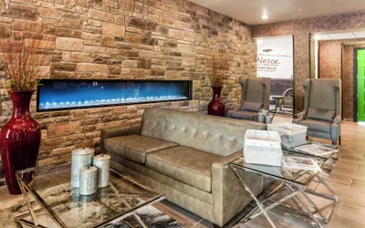 Photo 3 - Cobblestone Hotel & Suites - Appleton International Airport