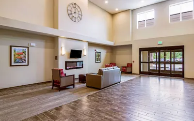 Photo 5 - Comfort Suites Wooster near University Campus