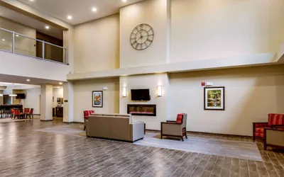 Photo 4 - Comfort Suites Wooster near University Campus