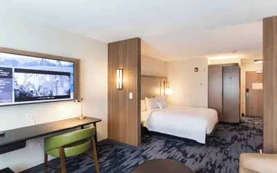 Photo 4 - Fairfield Inn and Suites by Marriott Northfield