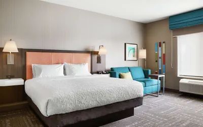 Photo 2 - Hampton Inn & Suites Chicago Waukegan