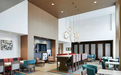 Photo 4 - Hampton Inn & Suites Chicago Waukegan
