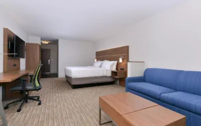Photo 5 - Holiday Inn Express Alliance by IHG