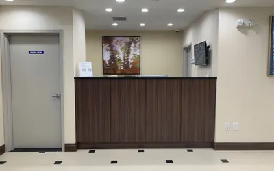 Photo 5 - Voyage Hotel
