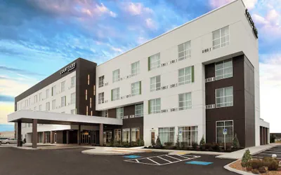 Photo 2 - Courtyard by Marriott Jonesboro