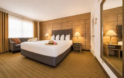 Photo 4 - Club Lux Resort By the Beach