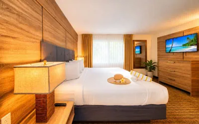 Photo 3 - Club Lux Resort By the Beach