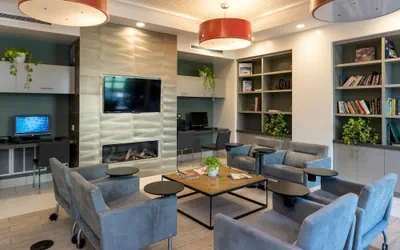 Photo 5 - Bluebird Suites in Silicon Valley