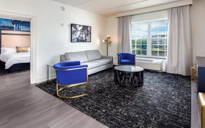 Photo 4 - Hotel Indigo Jacksonville-Deerwood Park by IHG