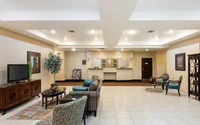 Photo 3 - Comfort Inn & Suites Regional Medical Center