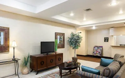Photo 5 - Comfort Inn & Suites Regional Medical Center