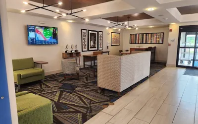 Holiday Inn Express Hotel & Suites Crawfordsville by IHG