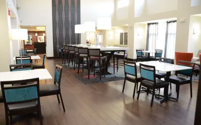 Photo 4 - Hampton Inn & Suites Chicago Southland-Matteson