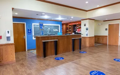 Photo 5 - Hampton Inn Alice