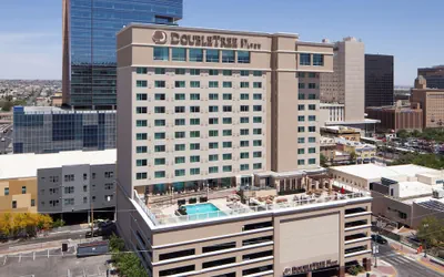Photo 2 - DoubleTree by Hilton El Paso Downtown