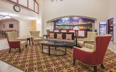Photo 4 - La Quinta Inn & Suites by Wyndham Garland Harbor Point