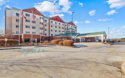 Photo 2 - Hilton Garden Inn Starkville